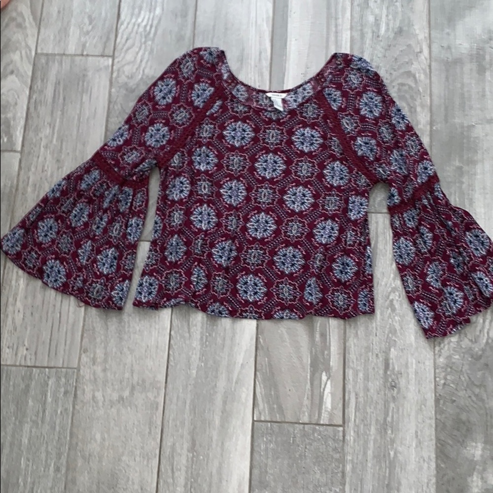 Bell sleeve top